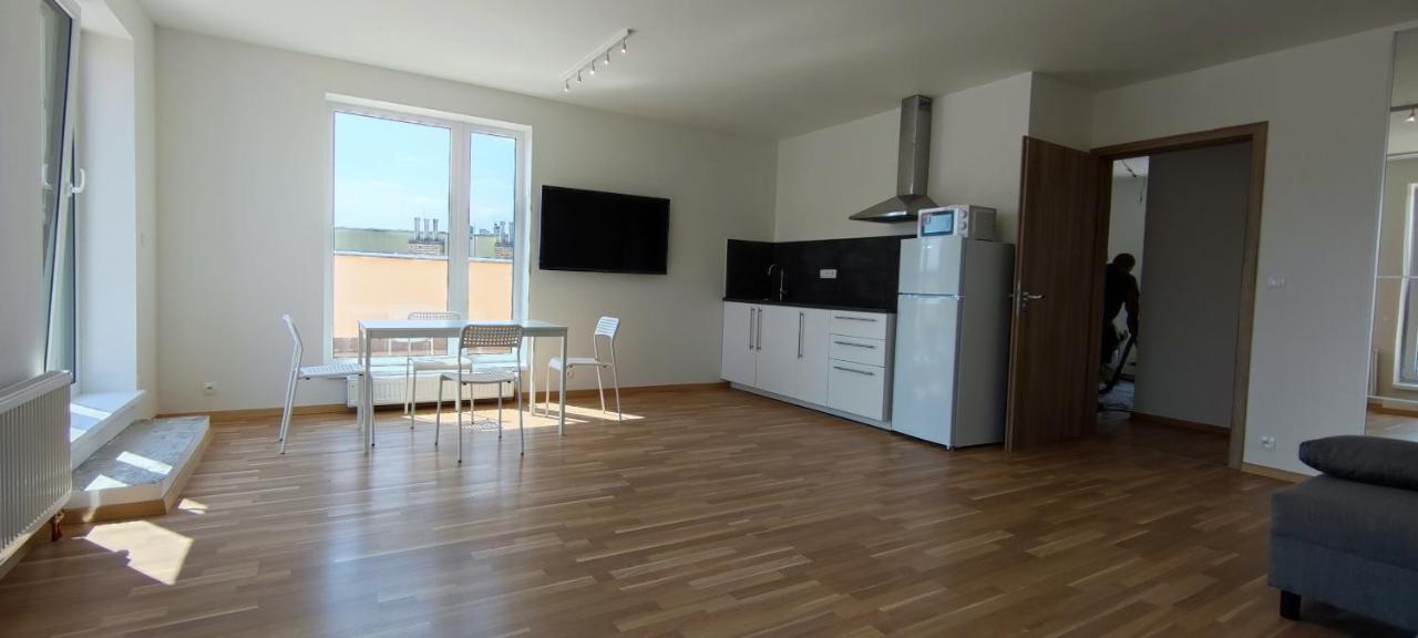Penthouse # 81 With Panoramic City View In Elite Rezidence With Free Parking Πράγα Εξωτερικό φωτογραφία