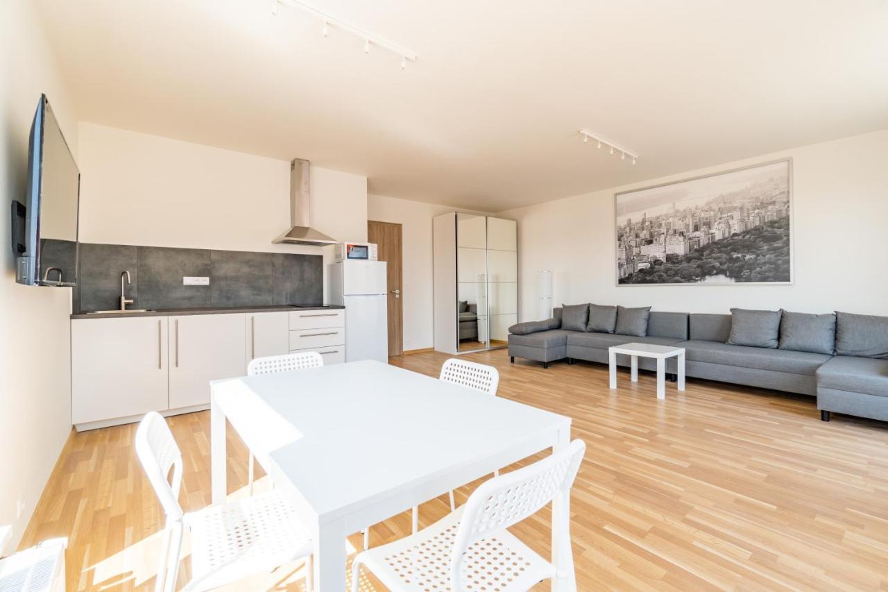 Penthouse # 81 With Panoramic City View In Elite Rezidence With Free Parking Πράγα Εξωτερικό φωτογραφία