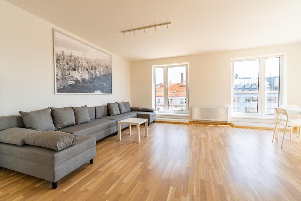 Penthouse # 81 With Panoramic City View In Elite Rezidence With Free Parking Πράγα Εξωτερικό φωτογραφία